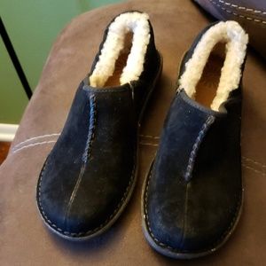Ugg slip on clogs